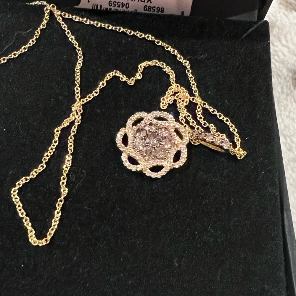 14K Yellow Gold diamond pendant